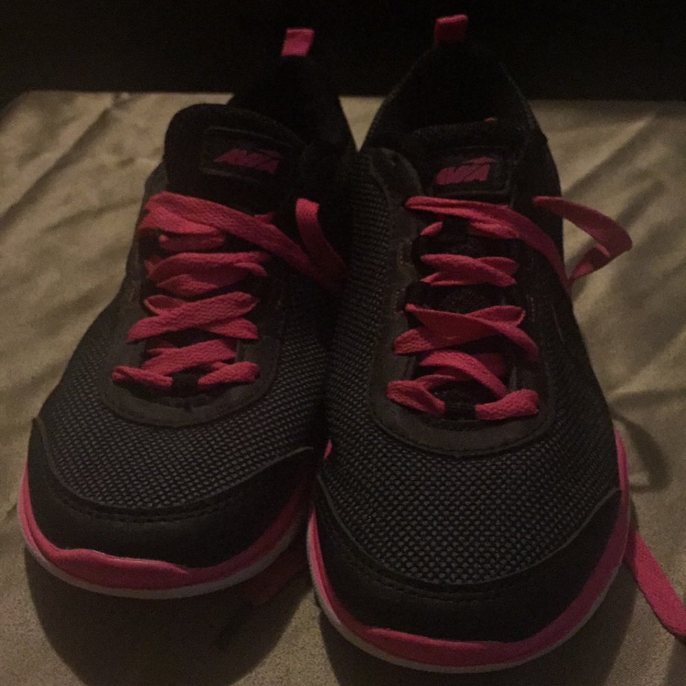 Avia sneakers